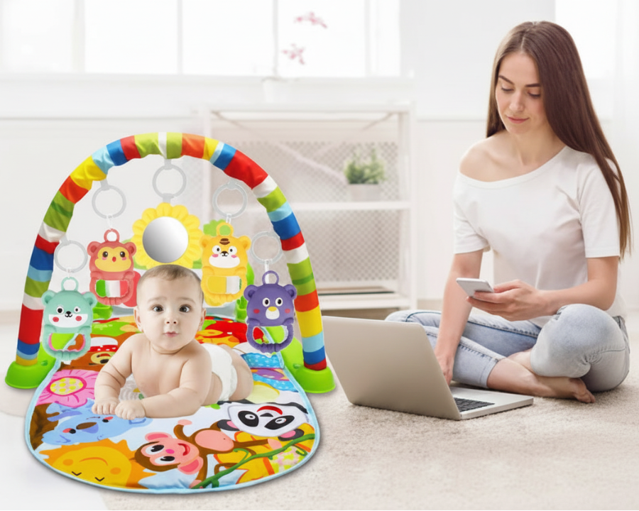 tapis éveil bébé avec maman travaille